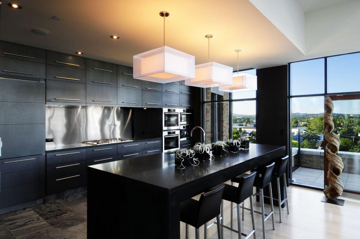 Enhance The Beauty Of Your Kitchen By Installing Black Kitchen Cabinets